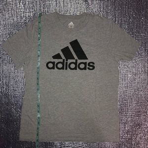 Adidas T-Shirt 👕